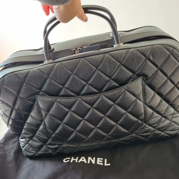 Auth CHANEL Trendy CC Bowler Lambskin Handbag Crossbody Large - Picture 3 of 15